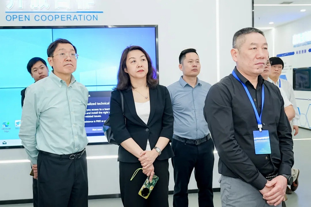 1714114366263041730.jpg 640.webp (6).jpg